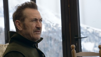 Fox Networks Group Germany: Auf Verbrecherjagd in den italienischen Alpen: Fox präsentiert die exklusive deutsche TV-Premiere der Krimi-Serie "Rocco Schiavone" ab 20. Oktober