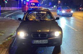 Polizei Bielefeld: POL-BI: Schwer verletzt: Pkw übersieht Fußgänger