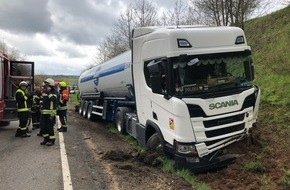 Polizeidirektion Wittlich: POL-PDWIL: schwerer Verkehrsunfall auf der B51 zwischen Prüm und A60