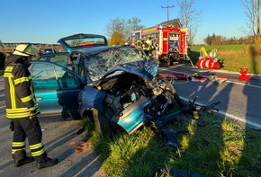 KFV Bodenseekreis: Zwei Verletzte nach Frontalzusammenstoß auf B33 bei Markdorf