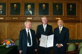 Audi AG: Vorstandschef von Audi zum Honorarprofessor der Technischen Universität Budapest ernannt