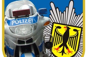 Bundespolizeidirektion Sankt Augustin: BPOL NRW: Bundespolizei informiert und lädt ein! 
15. Polizei-Biker-Gottesdienst
Hunderte Biker am 1. Juni 2019 in Sankt Augustin