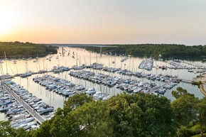 Sommer in den Häfen der Bretagne: 6 Tipps entlang Frankreichs westlicher Halbinsel