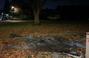 Polizei Duisburg: POL-DU: Overbruch: Mobile Toilettenkabine in Brand gesetzt - Polizei sucht Zeugen