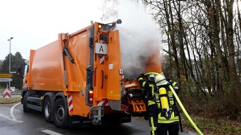 Feuerwehr Wetter (Ruhr): FW-EN: Wetter - Müll steht in Brand