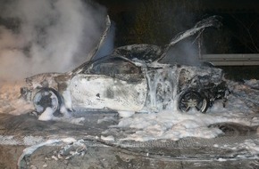 Polizeiinspektion Hildesheim: POL-HI: Schwerer unfall auf der BAB 7 bei Hildesheim  Sportwagen überschlägt sich mehrfach und brennt anschließend komplett aus, Fahrer im Krankenhaus