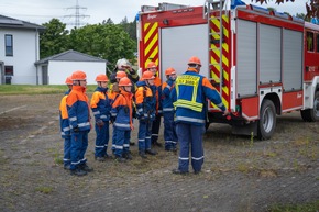 FW-AR: Berufsfeuerwehrtag der Jugendfeuerwehr Bruchhausen-Niedereimer - 24 Stunden im Einsatz