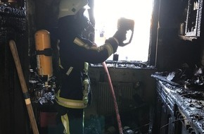 Feuerwehr Bochum: FW-BO: Küchenbrand fordert hohen Sachschaden