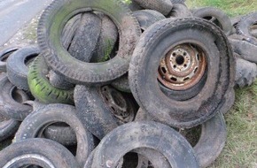 Kreispolizeibehörde Borken: POL-BOR: Ahaus - Reifen in Natur "entsorgt"