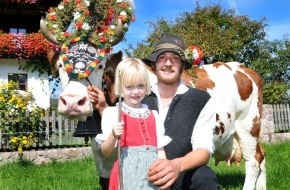 ALPBACHTAL SEENLAND Tourismus: Feierliche Heimkehr der Kühe in Reith im Alpbachtal