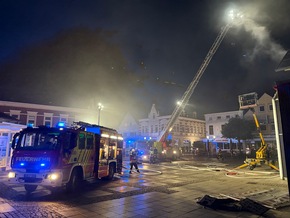FW-AUR: Gastronomie-Küche wird Raub der Flammen