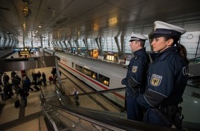Bundespolizeidirektion Flughafen Frankfurt am Main: BPOLD FRA: Wachsamer Reisender verhindert Gepäckdiebstahl am Fernbahnhof