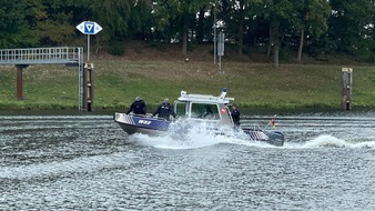 Polizeiinspektion Emsland/Grafschaft Bentheim: POL-EL: Meppen - Bootsprüfung auf emsländischen Gewässern (Fotos)