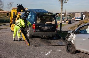 Polizei Rhein-Erft-Kreis: POL-REK: 180220-3: Zwei Verletzte nach Verkehrsunfall- Bedburg
