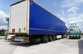Polizeipräsidium Osthessen: POL-OH: Polizei stoppt Sattelzug mit 24 Tonnen Ätznatron