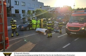 Feuerwehr München: FW-M: Technische Rettung nach Verkehrsunfall (Pasing)