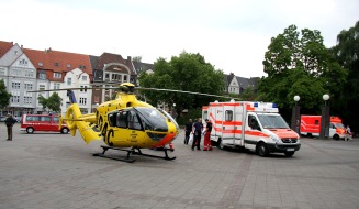 Feuerwehr Essen: FW-E: Männliche Person mit lebensgefährlichen Brandverletzungen in Klinik geflogen