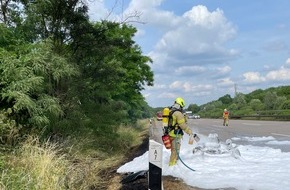 Feuerwehr Hannover: FW Hannover: PKW-Brand mit Gastank auf der BAB 7