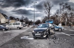 Polizeipräsidium Rheinpfalz: POL-PPRP: Handy von Gaffer sichergestellt