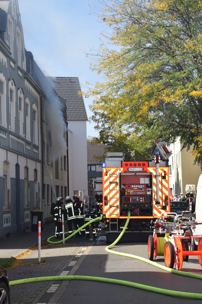 FW-MH: Wohnung im Vollbrand