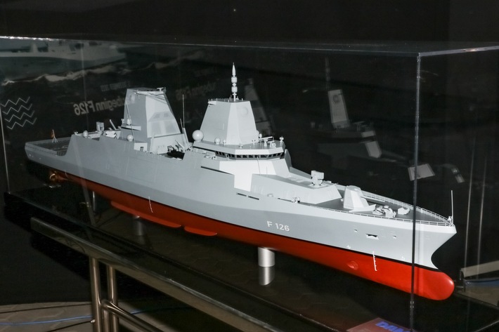Baubeginn der ersten Fregatte F126 in Wolgast