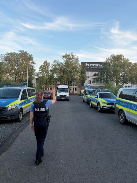 POL-NH: Große Verkehrskontrolle in Kassel: Fünf Fahrer unter Drogen- und Alkoholeinfluss gestoppt; Rollerfahrer seit 20 Jahren ohne Führerschein unterwegs