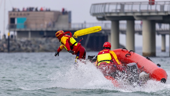 Pressekonferenz der DLRG: Rettungsschwimmer bewahren 2025 über 1.000 Menschenleben
