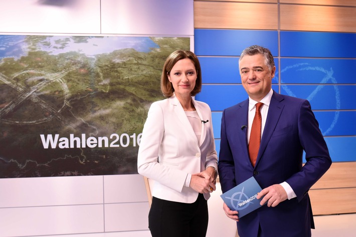 Wahl-Spannung im Schweriner Schloss: ZDF berichtet am Sonntag ab 17.45 Uhr von der Landtagswahl in Mecklenburg-Vorpommern (FOTO)