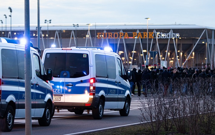 POL-FR: Freiburg: Polizeieinsatz anlässlich des UEFA Europa League-Spiels SC Freiburg - FC Basel am 24. September 2025