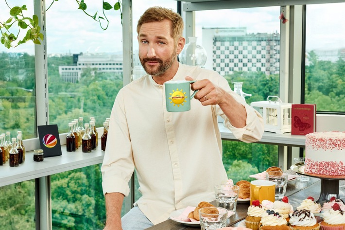Good News! SAT.1 und Joyn verlängern exklusiv mit "Frühstücksfernsehen"-Moderator Daniel Boschmann