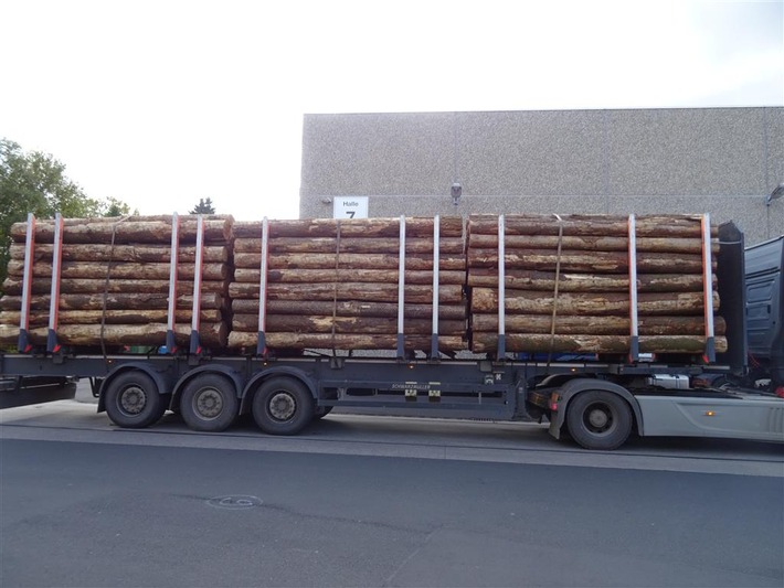 POL-PPTR: Holztransport zu schnell, zu dicht und zu schwer unterwegs - Holztransport innerhalb von 2 Wochen wieder zu schwer