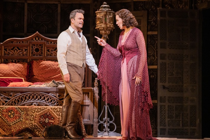 Joshua Hopkins as Count Almaviva and Federica Lombardi as Countess Almaviva  in Mozarts Le Nozze.jpg