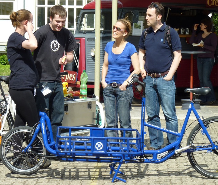 18. Internationale Spezialradmesse 2013 / E-Bikes und Transporträder boomen (BILD)
