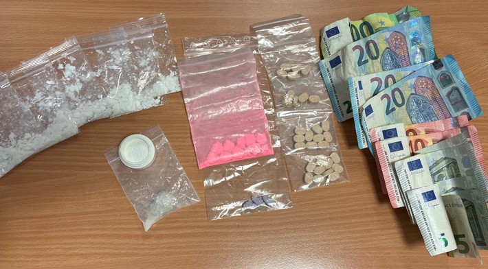 POL-HA: Schwerpunktdienst der Hagener Polizei nimmt Drogendealer fest