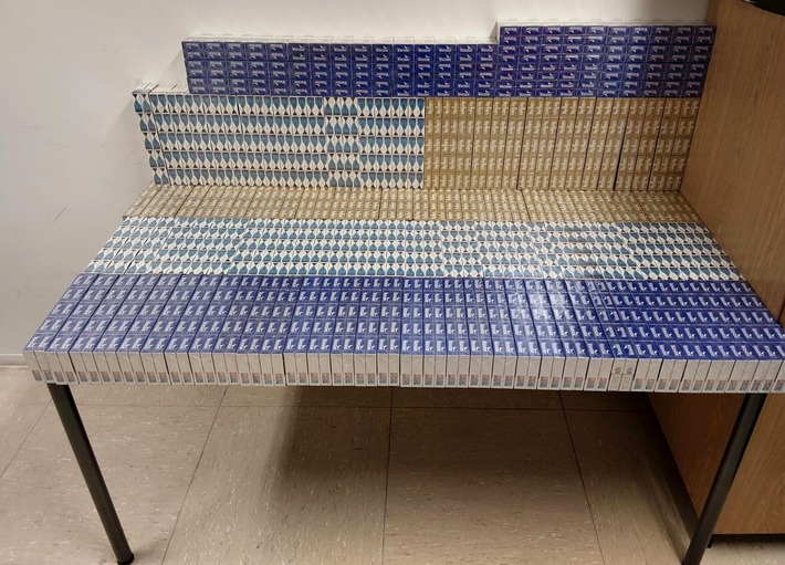 BPOL NRW: Bundespolizei stoppt Zigarettenschmuggler - Fast 30.000 Zigaretten nach Einreise aus den Niederlanden sichergestellt