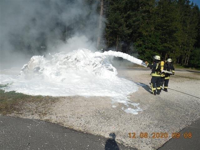 POL-PDTR: Brand in Müllfahrzeug, Arbeiter verletzt.