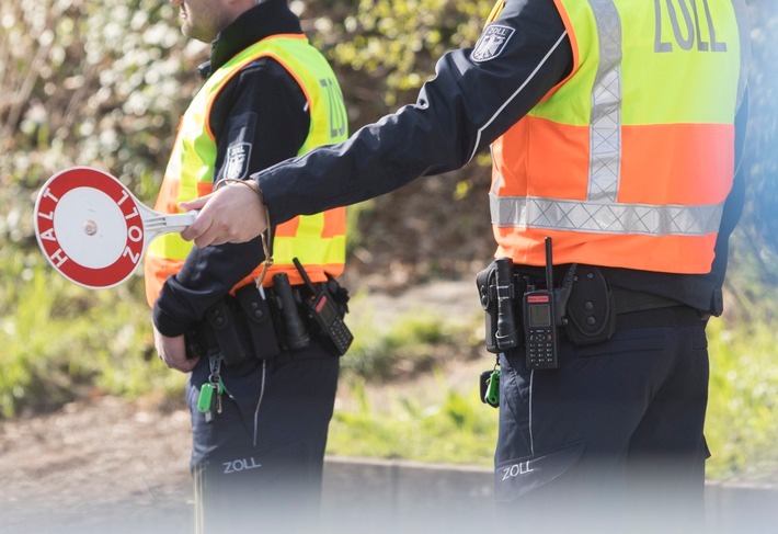 HZA-LÖ: Zoll findet in Unterhose versteckte Drogen