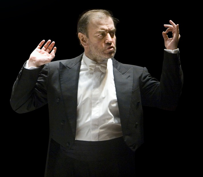 Festlicher Saisonabschluss 2010/2011 der Migros-Kulturprozent-Classics  London Symphony Orchestra mit Valery Gergiev auf Schweizer Tournee