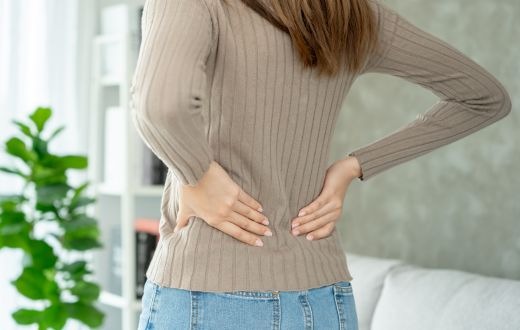 PM Schön Klinik Neustadt: Bandscheibenbedingte Erkrankungen verstehen und aktiv behandeln