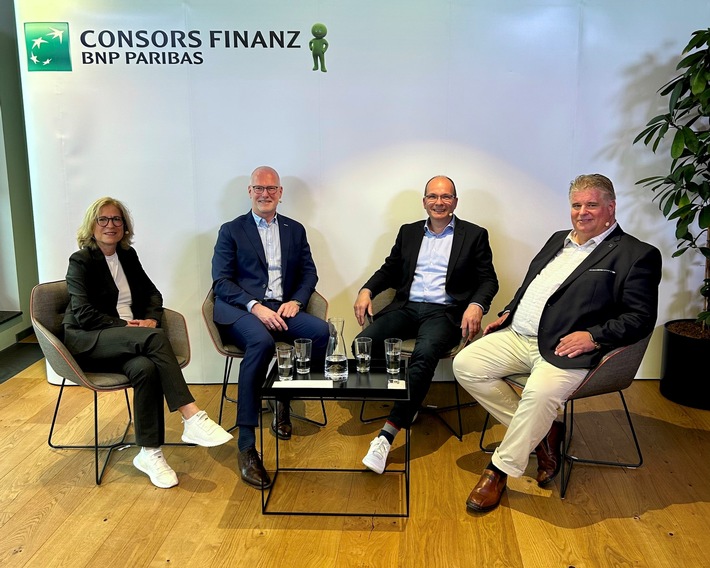 Roundtable zur Zukunft des Automarkts: Technologischen Fortschritt, Kundenerlebnis und Preis-Leistungs-Verhältnis zusammen denken