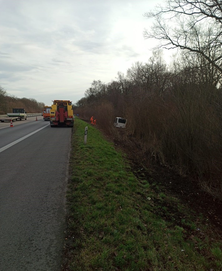 POL-MS: Sperrung der Autobahn 1 bei Münster-Hiltrup - Bergungsarbeiten bis in die Abendstunden