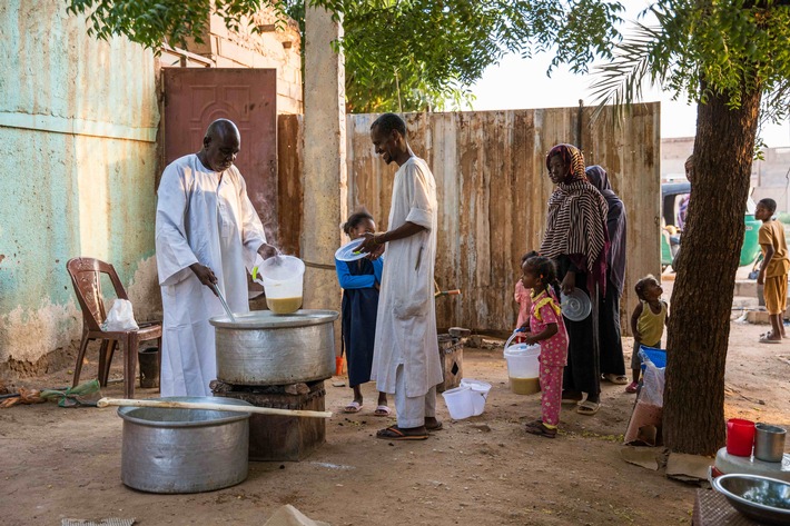 Takaaya im Sudan: Wie Gemeinschaftsküchen eine lokale Lebensader in der Hungerkrise darstellen und kurz vor dem Zusammenbruch stehen