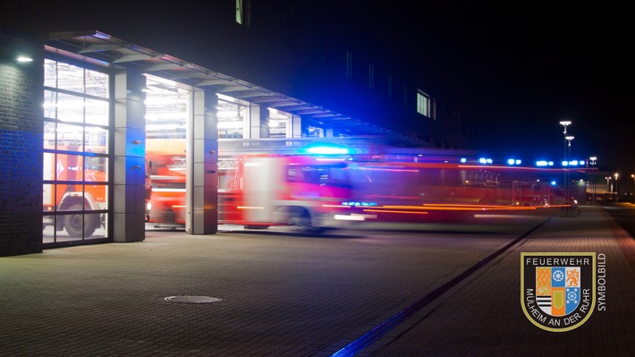 FW-MH: Verkehrsunfall mit eingeklemmter Person