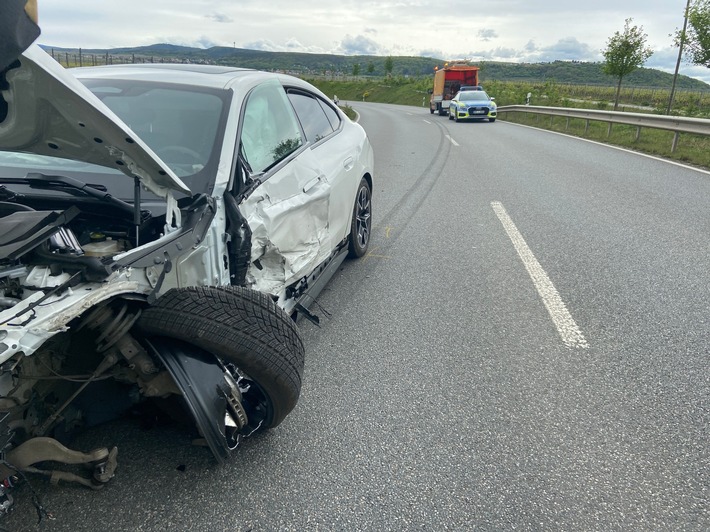 POL-PDNW: Nachtragsmeldung zu Vollsperrung B271 nach Verkehrsunfall