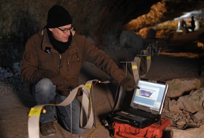 Auf den Spuren Emil Bächlers: Geophysikalische Untersuchung in der Wildkirchli-Höhle