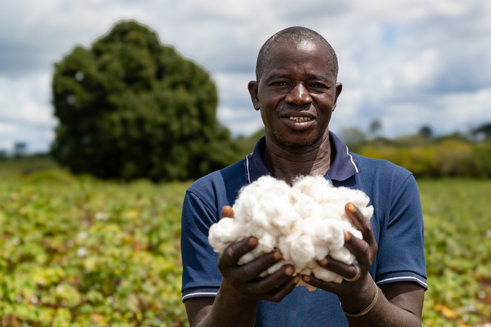 Tag der Menschenrechte: Cotton made in Africa verstärkt seinen Einsatz für die Einhaltung der Menschenrechte in der Baumwollproduktion