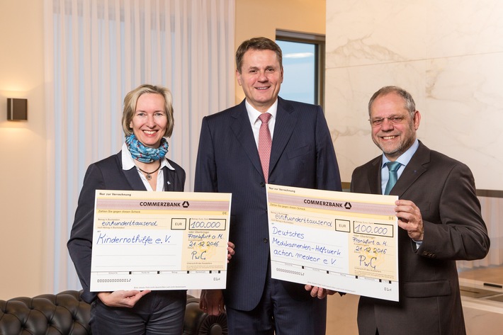 Spenden statt schenken - PwC spendet 200.000 Euro (FOTO)