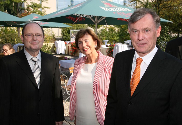 &quot;Größe zeigen&quot;: Bundespräsident Horst Köhler eröffnet Woche des bürgerschaftlichen Engagements 2006