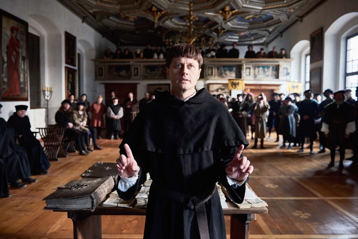 ZDF dreht Dokudrama "10 Tage im April - Luther in Worms" /  Mit Roman Knizka in der Hauptrolle (FOTO)