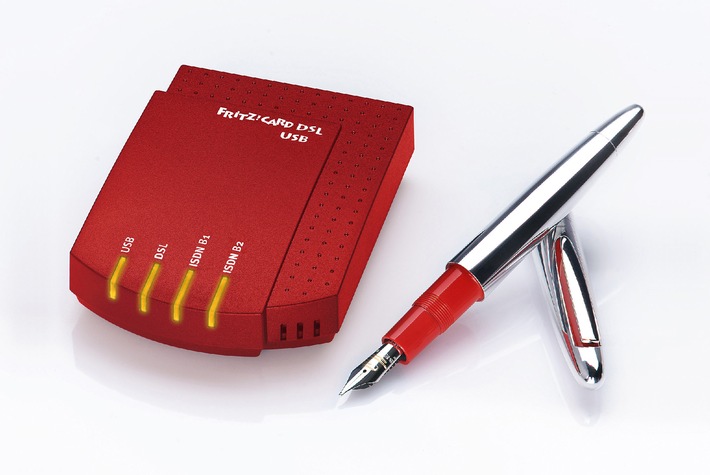 Ab Januar im Handel erhältlich: Neue FRITZ!Card DSL USB: Nur ein
Kabel für DSL und ISDN - USB-Variante der FRITZ!Card DSL von AVM